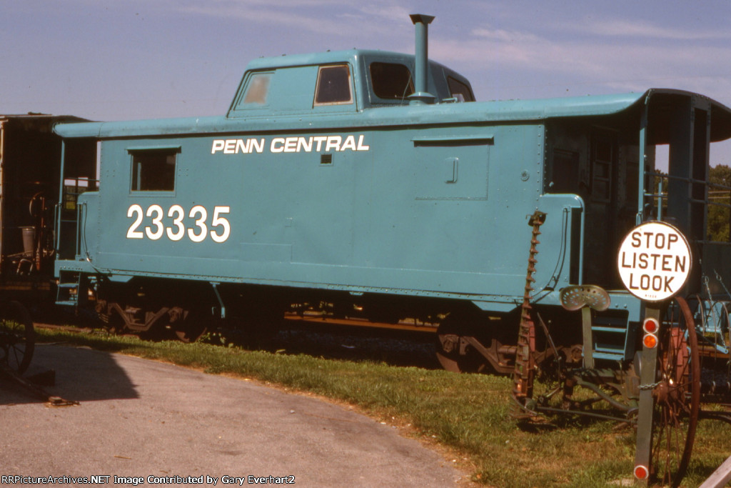 PC Caboose #23335 - Penn Central